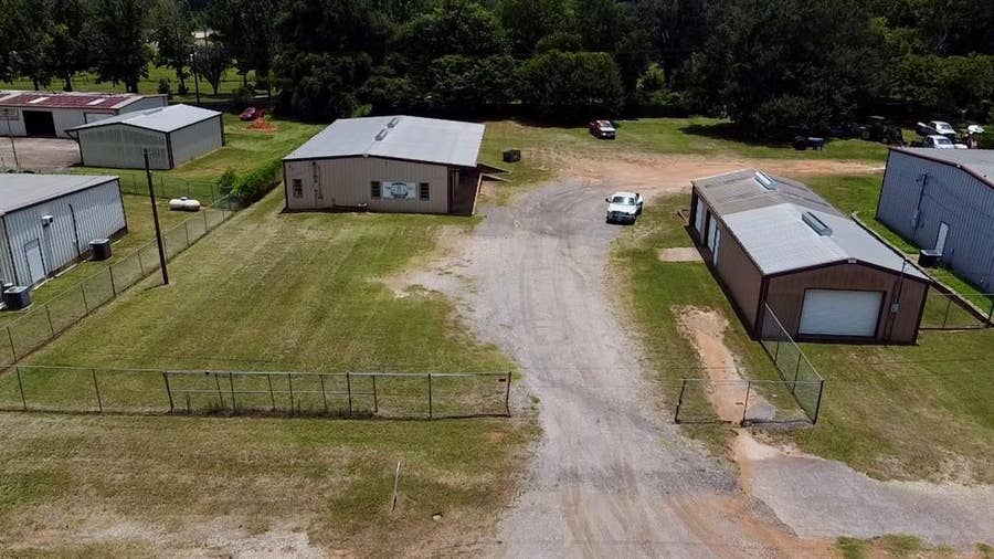 Property photo for 2000 E Murchison St, Palestine, TX