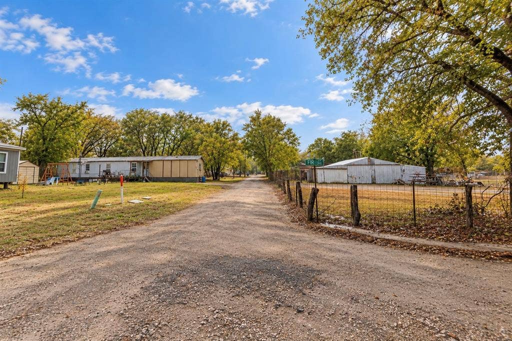 708 Lincoln Street, Campbell, TX 75422 708 Lincoln Street, Campbell, TX 75422