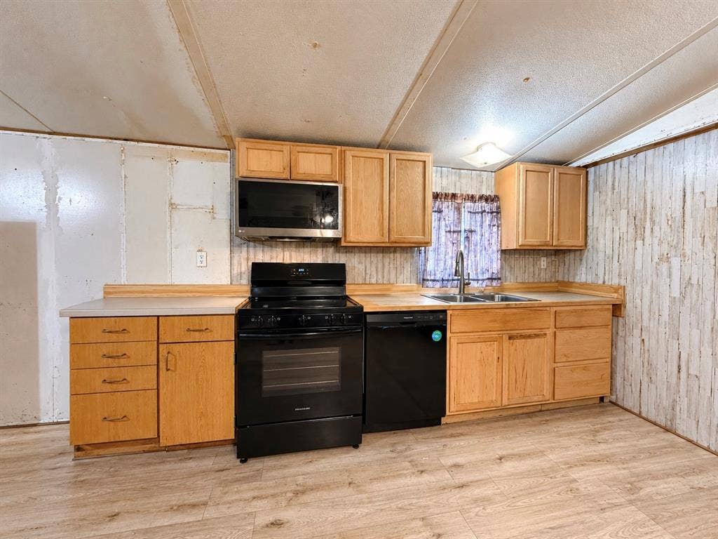708 Lincoln Street, Campbell, TX 75422 708 Lincoln Street, Campbell, TX 75422
