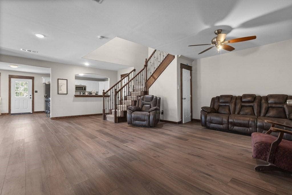 14847 N 3rd Street, Scurry, TX 75158 14847 N 3rd Street, Scurry, TX 75158