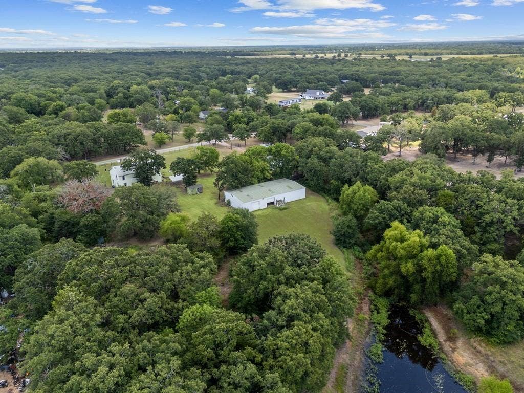 14847 N 3rd Street, Scurry, TX 75158 14847 N 3rd Street, Scurry, TX 75158