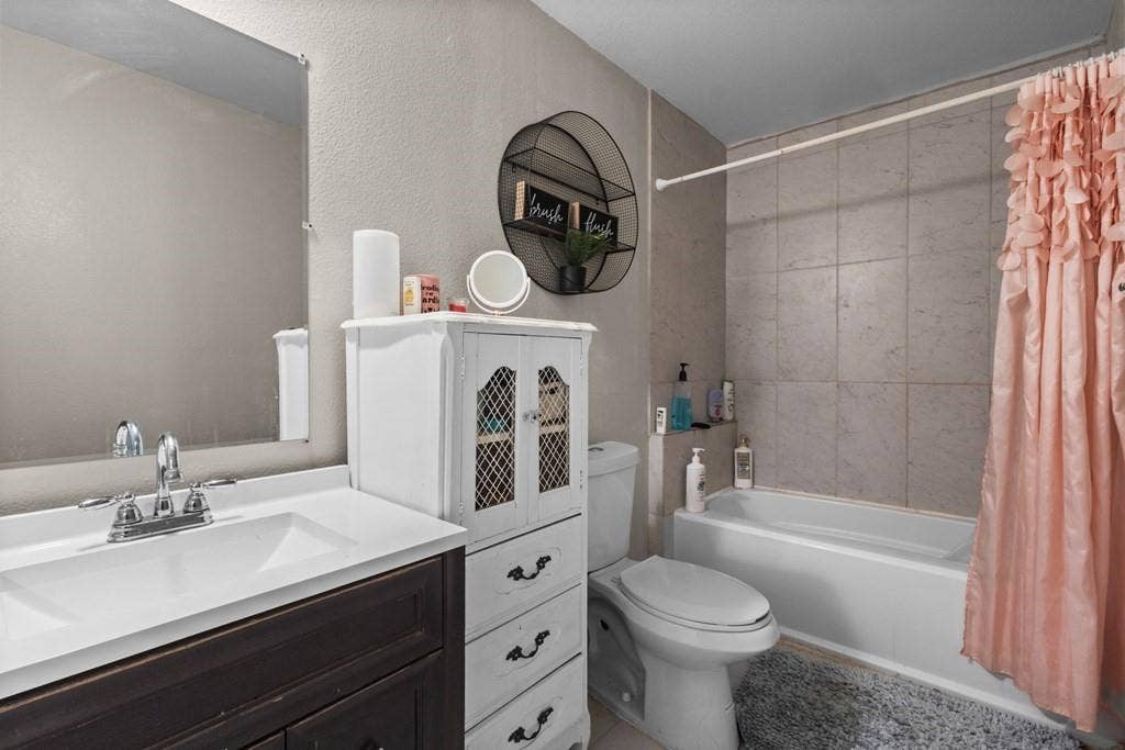 14847 N 3rd Street, Scurry, TX 75158 14847 N 3rd Street, Scurry, TX 75158