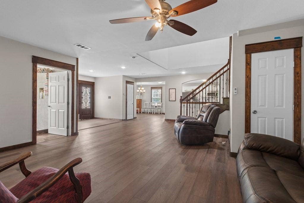 14847 N 3rd Street, Scurry, TX 75158 14847 N 3rd Street, Scurry, TX 75158