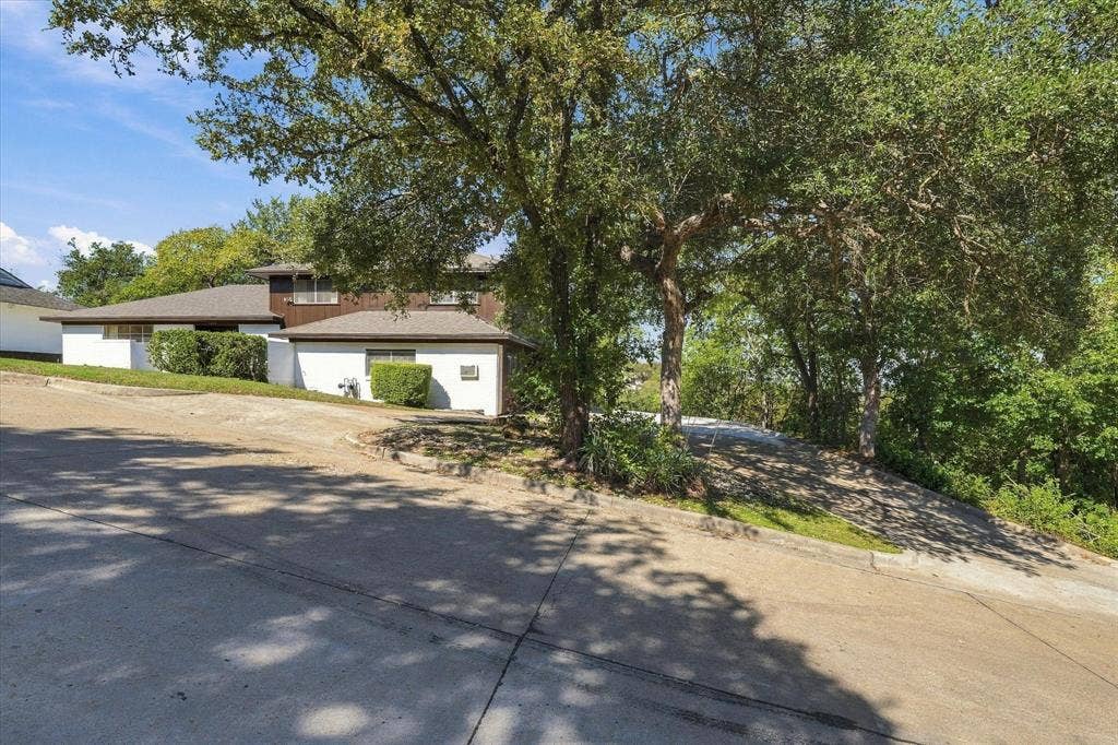 1140 Sierra Drive, Woodway, TX 76712 1140 Sierra Drive, Woodway, TX 76712