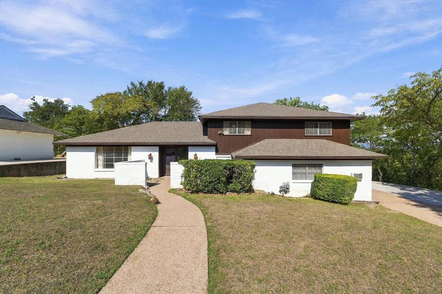 Property photo for 1140 Sierra Drive, Woodway, TX