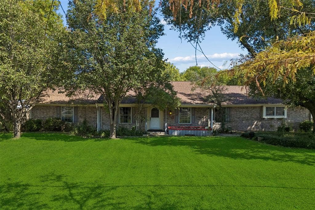 6420 Lumley Road, Mesquite, TX 75181 6420 Lumley Road, Mesquite, TX 75181