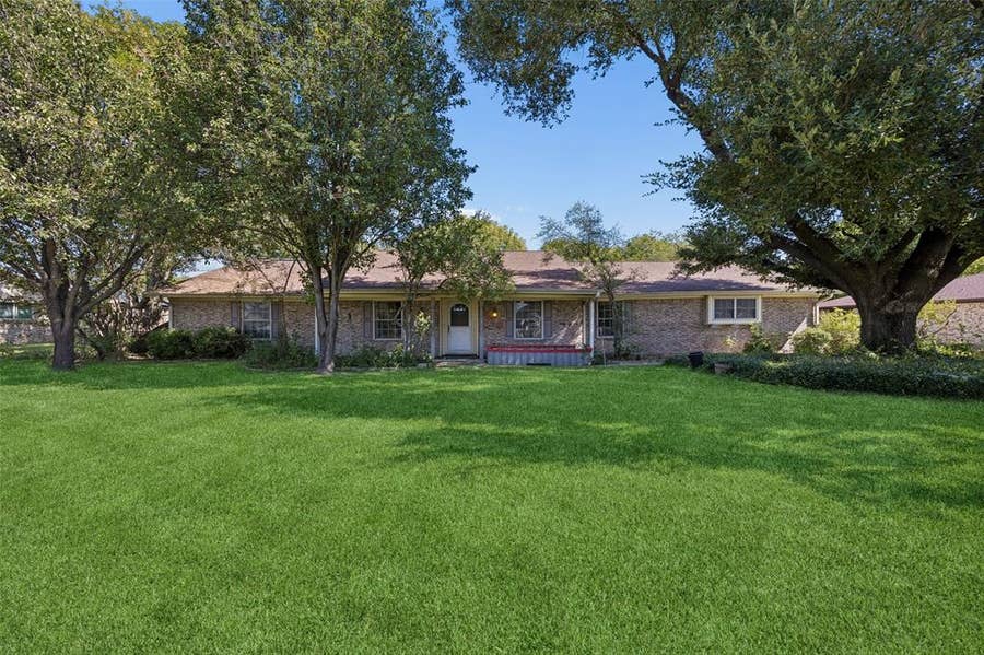 Property photo for 6420 Lumley Road, Mesquite, TX