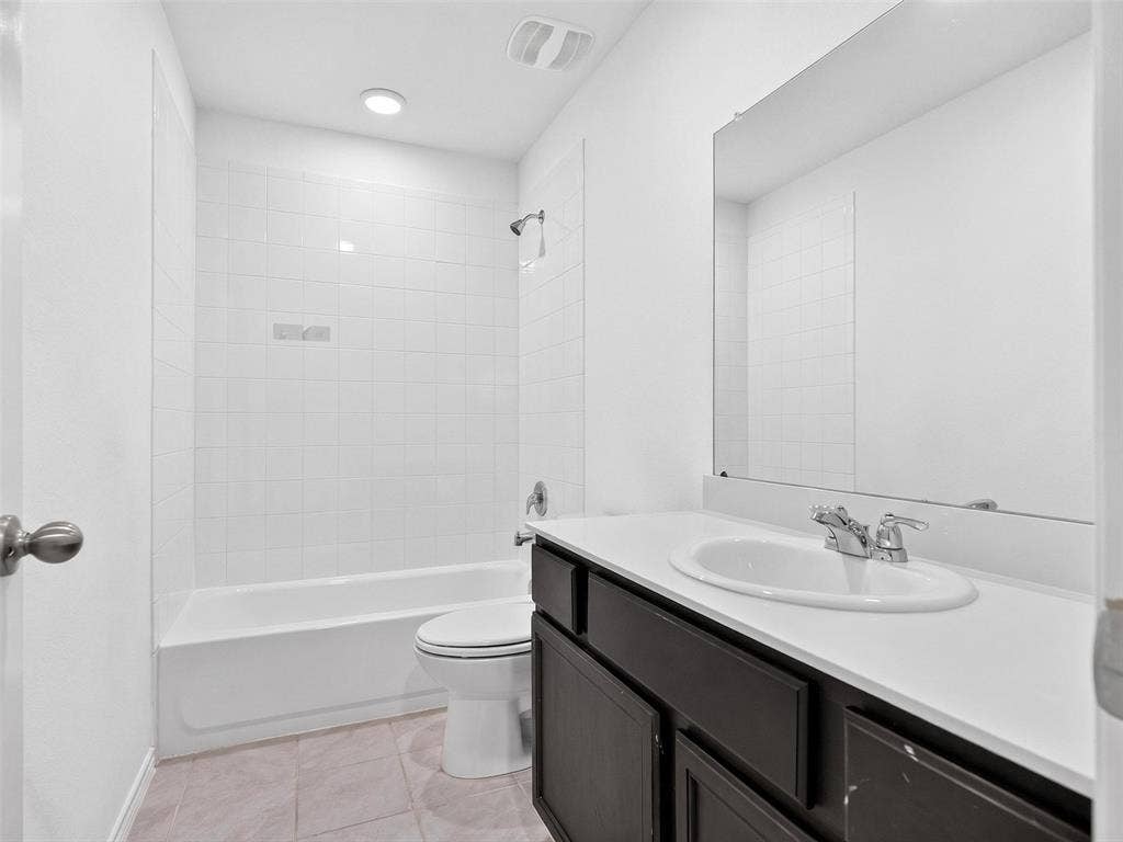 1111 Meadow Side Drive, Princeton, TX 75407 1111 Meadow Side Drive, Princeton, TX 75407