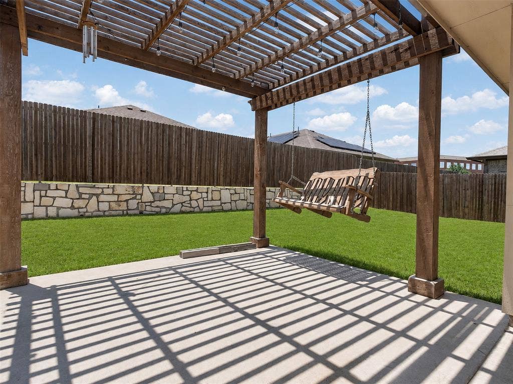 1111 Meadow Side Drive, Princeton, TX 75407 1111 Meadow Side Drive, Princeton, TX 75407