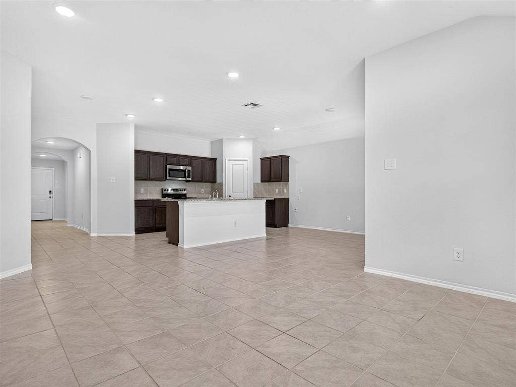 1111 Meadow Side Drive, Princeton, TX 75407 1111 Meadow Side Drive, Princeton, TX 75407