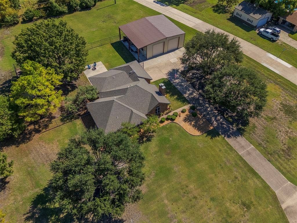 2225 The Crossings Drive, Lowry Crossing, TX 75069 2225 The Crossings Drive, Lowry Crossing, TX 75069