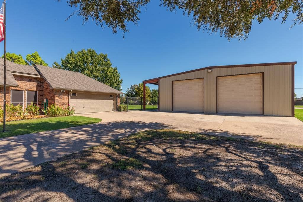 2225 The Crossings Drive, Lowry Crossing, TX 75069 2225 The Crossings Drive, Lowry Crossing, TX 75069