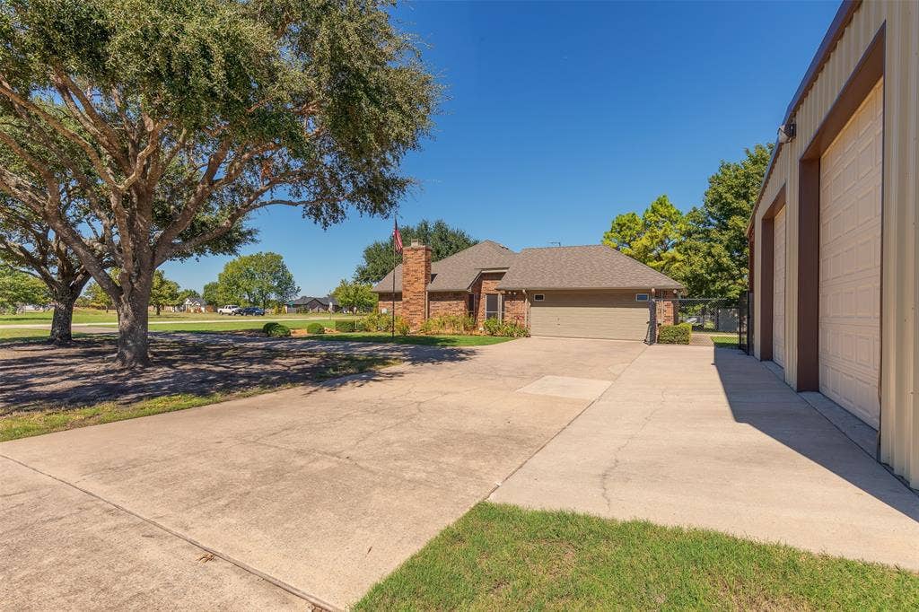 2225 The Crossings Drive, Lowry Crossing, TX 75069 2225 The Crossings Drive, Lowry Crossing, TX 75069