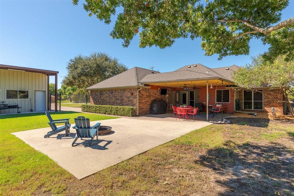 2225 The Crossings Drive, Lowry Crossing, TX 75069 2225 The Crossings Drive, Lowry Crossing, TX 75069