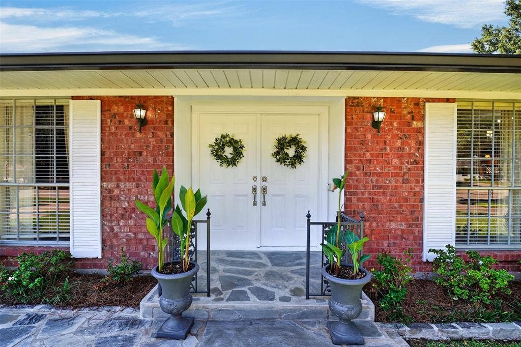7610 University Drive, Shreveport, LA 71104
