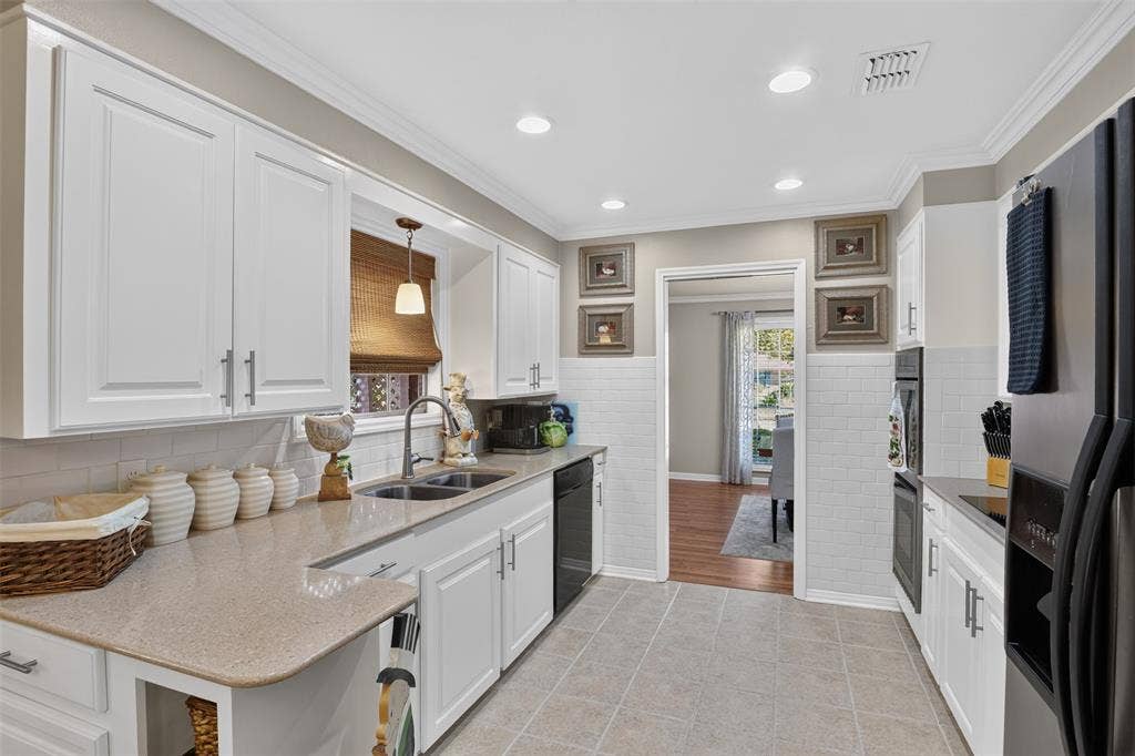 7610 University Drive, Shreveport, LA 71104