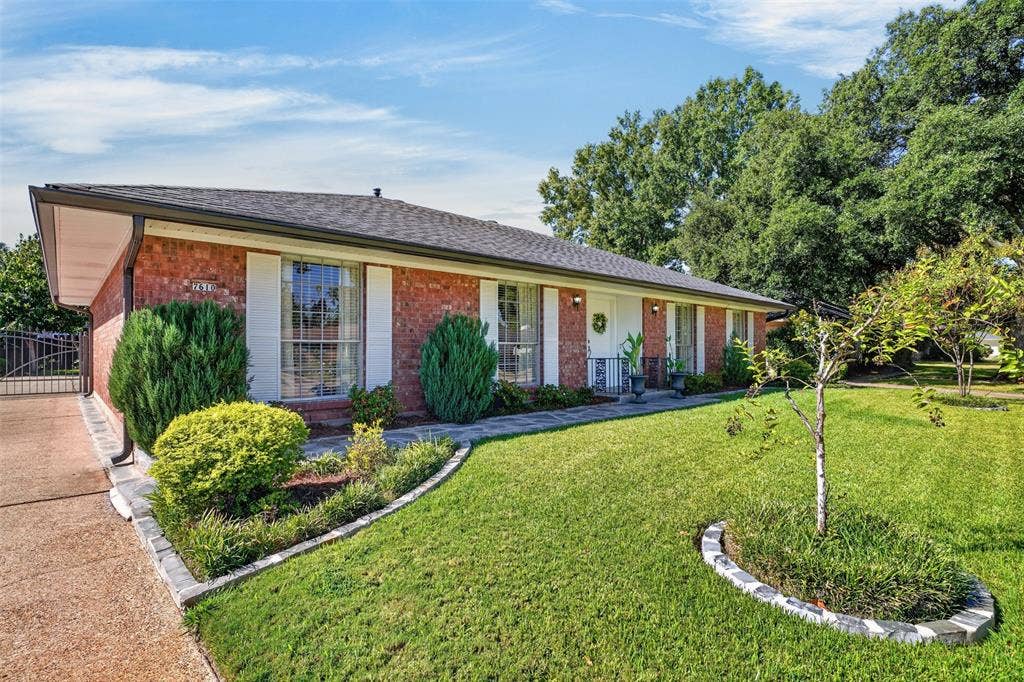 7610 University Drive, Shreveport, LA 71104