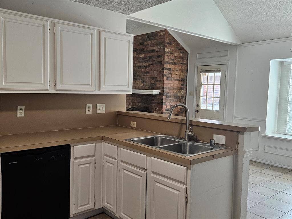 2329 Shalimar Drive, Garland, TX 75040 2329 Shalimar Drive, Garland, TX 75040
