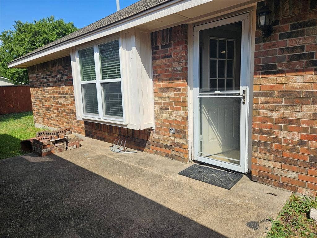 2329 Shalimar Drive, Garland, TX 75040 2329 Shalimar Drive, Garland, TX 75040