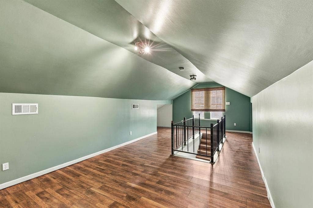 305 E 6th Street, Dallas, TX 75203 305 E 6th Street, Dallas, TX 75203