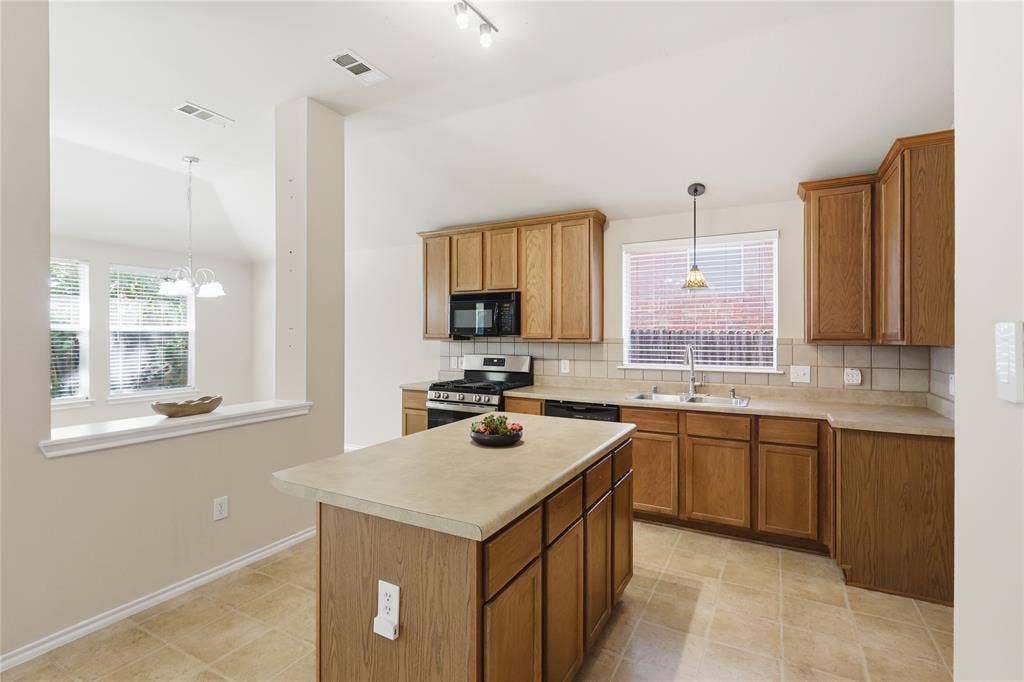 1273 Stone Lane, Celina, TX 75009 1273 Stone Lane, Celina, TX 75009