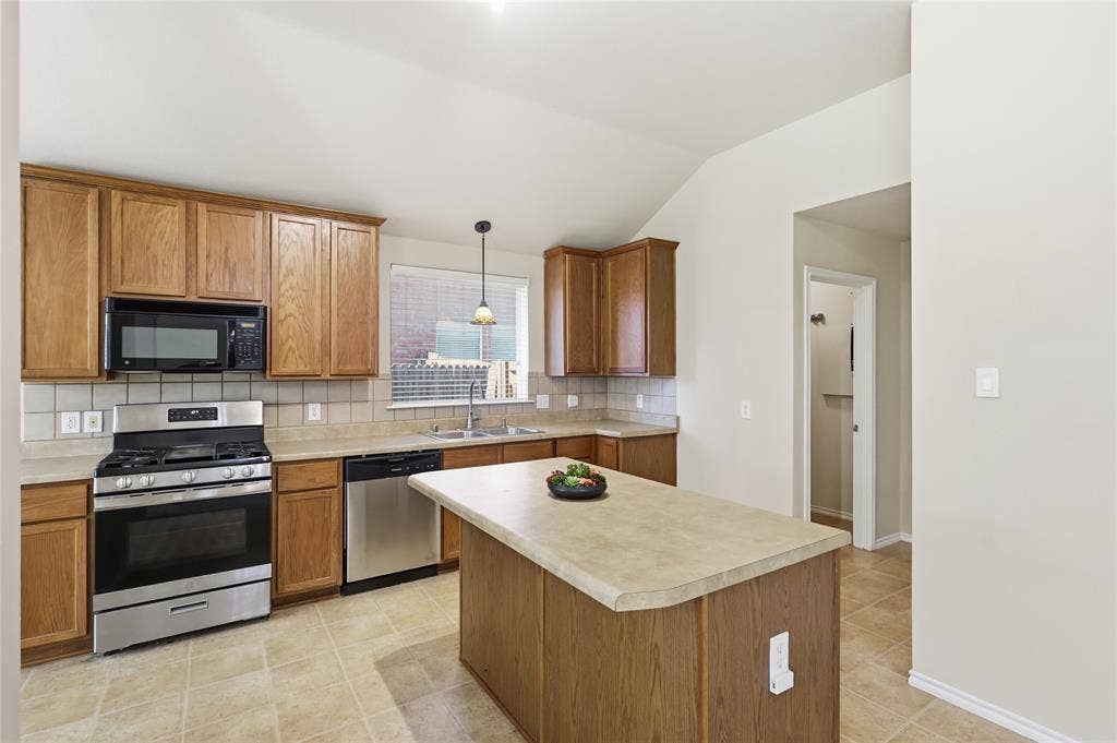 1273 Stone Lane, Celina, TX 75009 1273 Stone Lane, Celina, TX 75009