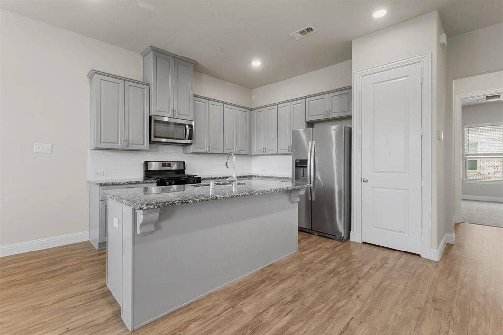 8161 Snowmass Drive, Frisco, TX 75034