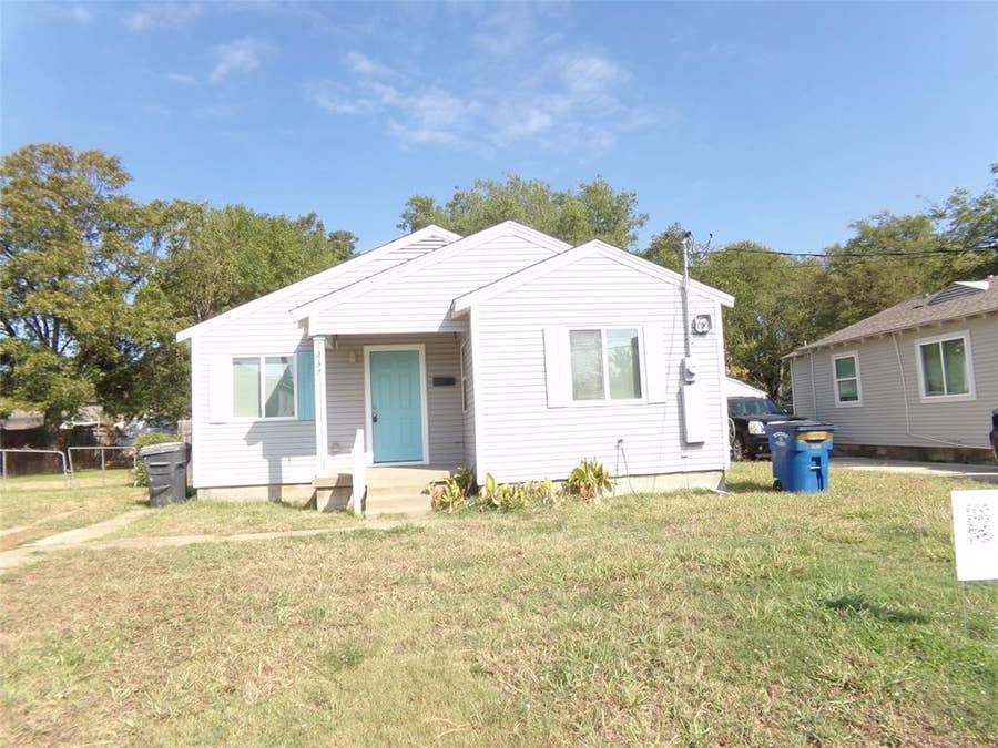 Property photo for 1237 Sleepy Hollow Drive, Dallas, TX
