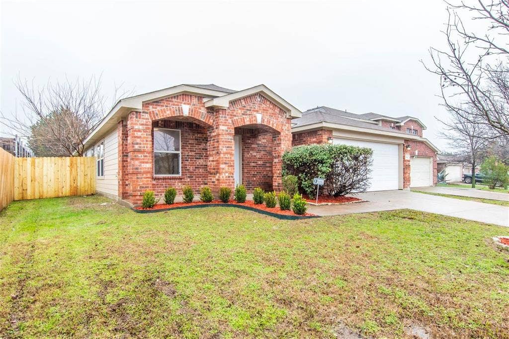 3142 Dusty Oak Drive, Dallas, TX 75227