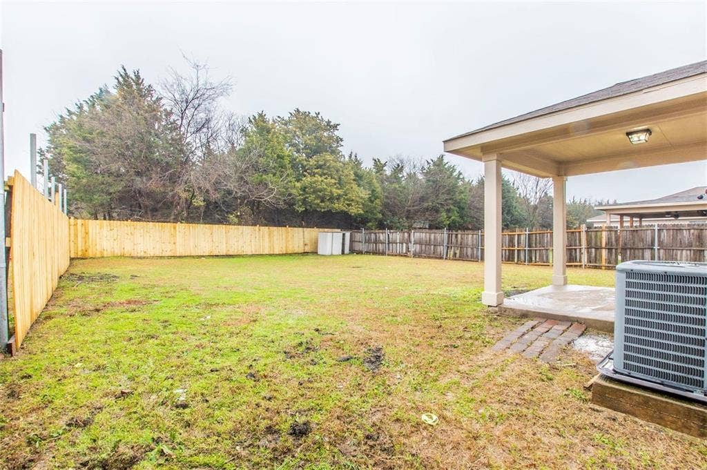 3142 Dusty Oak Drive, Dallas, TX 75227
