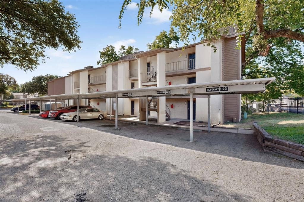6050 Melody Lane, #227, Dallas, TX 75231 6050 Melody Lane, #227, Dallas, TX 75231