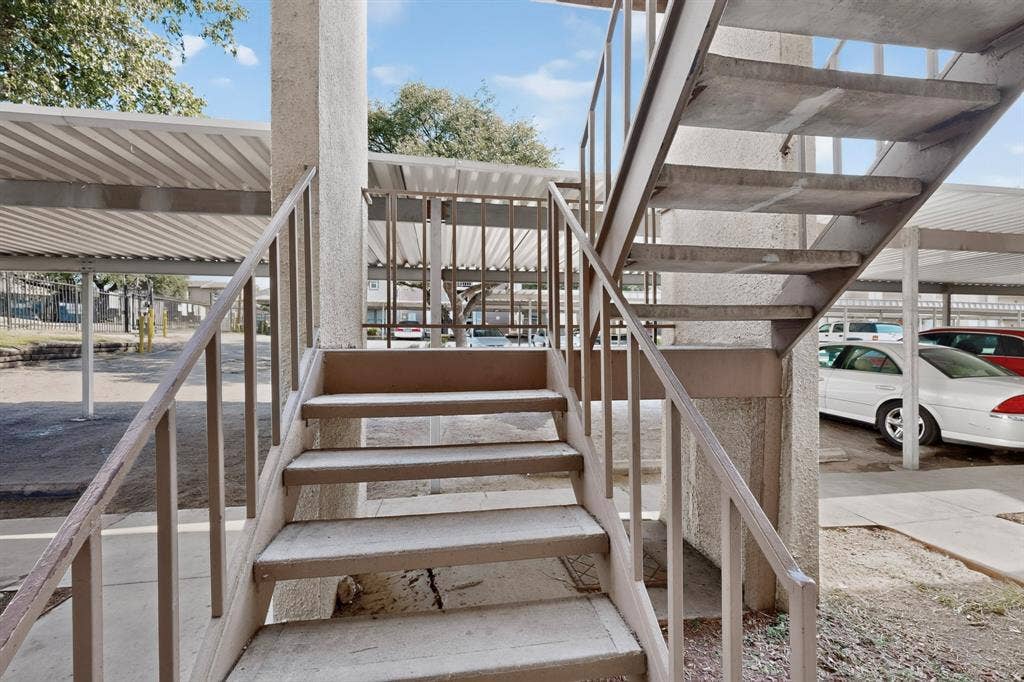 6050 Melody Lane, #227, Dallas, TX 75231 6050 Melody Lane, #227, Dallas, TX 75231