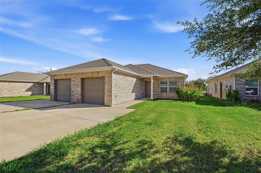Property photo for 2333 N Hickory Street, Sherman, TX