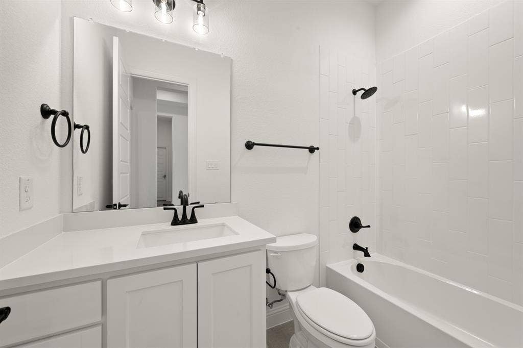 2608 Alyssa Street, Burleson, TX 76028 2608 Alyssa Street, Burleson, TX 76028