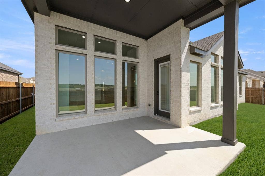 2608 Alyssa Street, Burleson, TX 76028 2608 Alyssa Street, Burleson, TX 76028