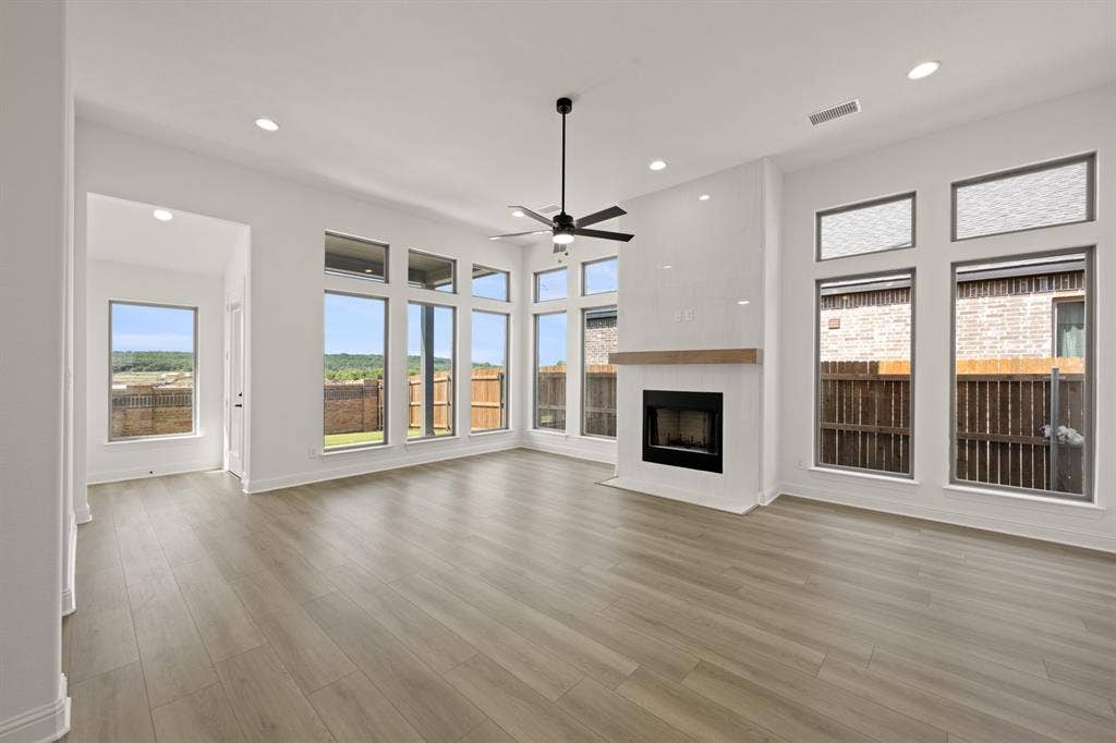 2608 Alyssa Street, Burleson, TX 76028 2608 Alyssa Street, Burleson, TX 76028