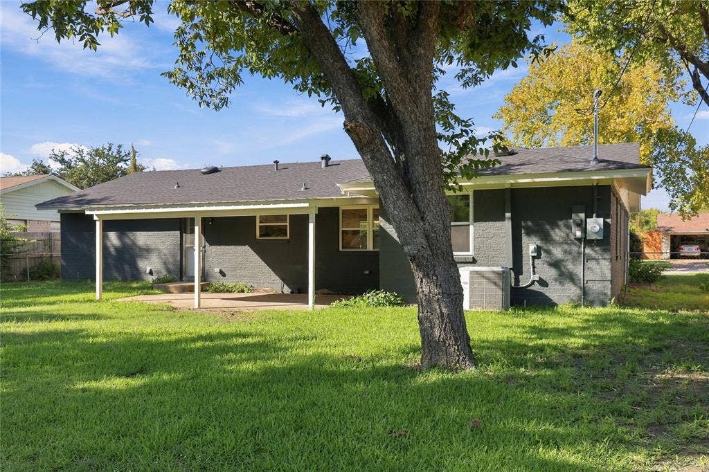 2960 Amber Lane, Farmers Branch, TX 75234 2960 Amber Lane, Farmers Branch, TX 75234