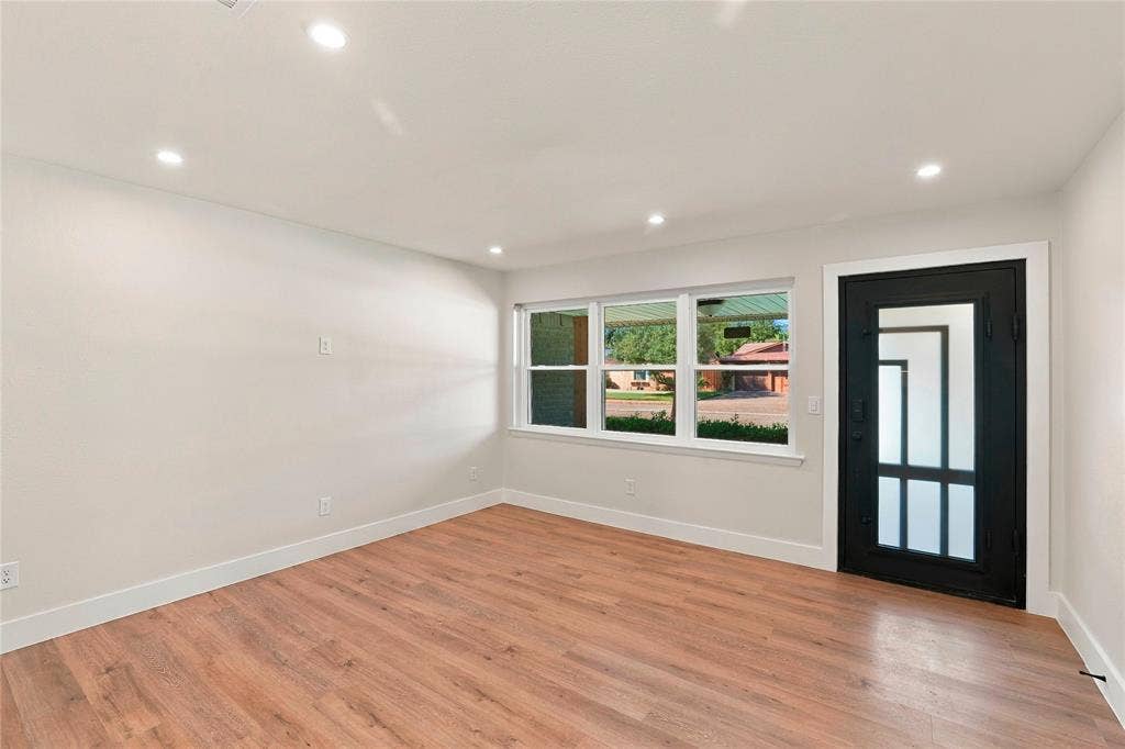 2960 Amber Lane, Farmers Branch, TX 75234 2960 Amber Lane, Farmers Branch, TX 75234