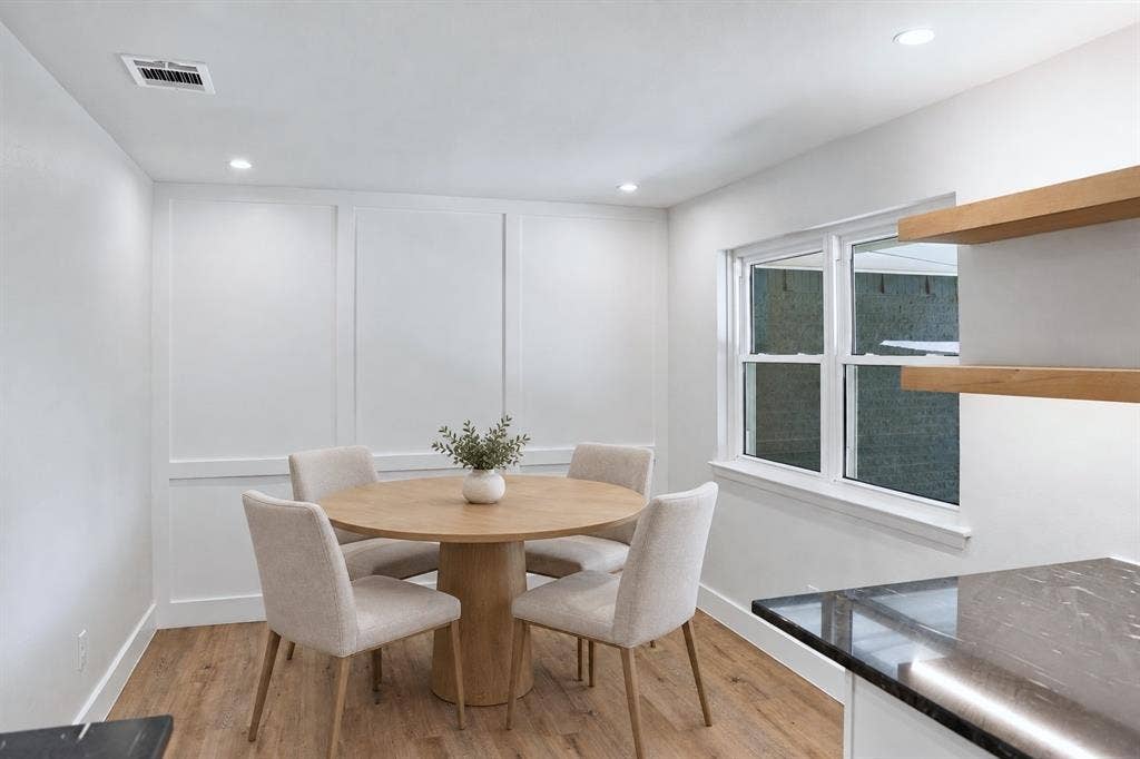 2960 Amber Lane, Farmers Branch, TX 75234 2960 Amber Lane, Farmers Branch, TX 75234