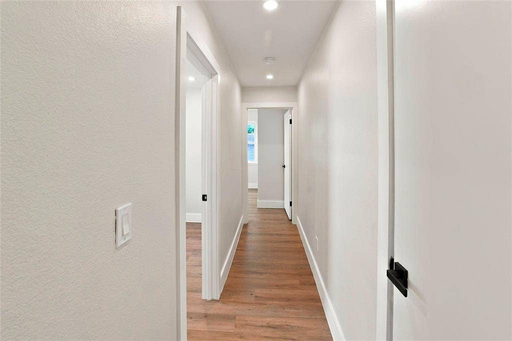 2960 Amber Lane, Farmers Branch, TX 75234 2960 Amber Lane, Farmers Branch, TX 75234