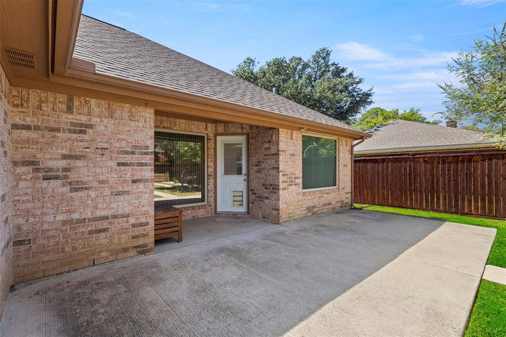 7713 Buck Street, North Richland Hills, TX 76182