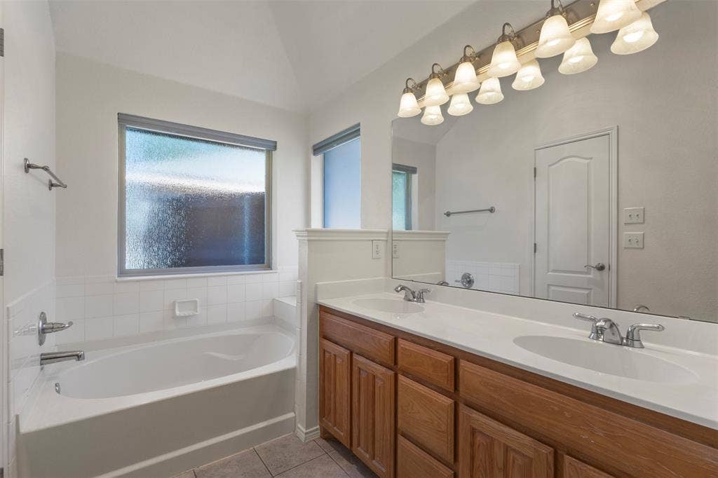 7713 Buck Street, North Richland Hills, TX 76182
