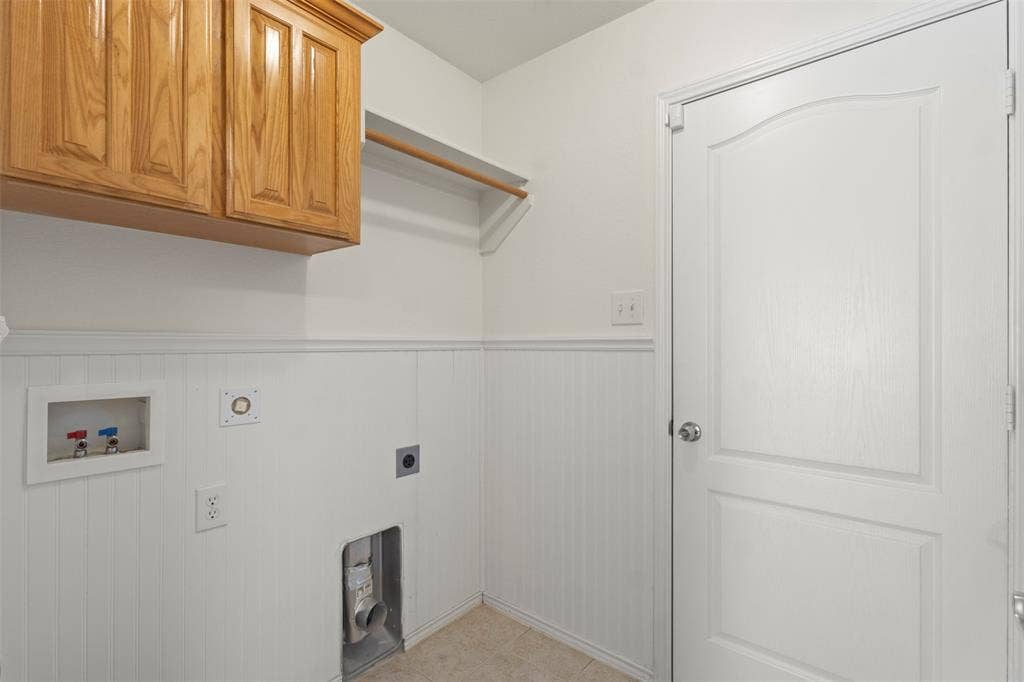 7713 Buck Street, North Richland Hills, TX 76182