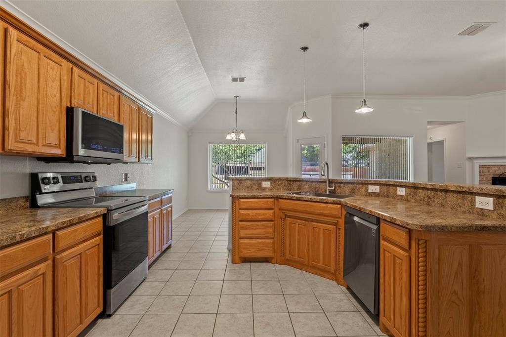 7713 Buck Street, North Richland Hills, TX 76182