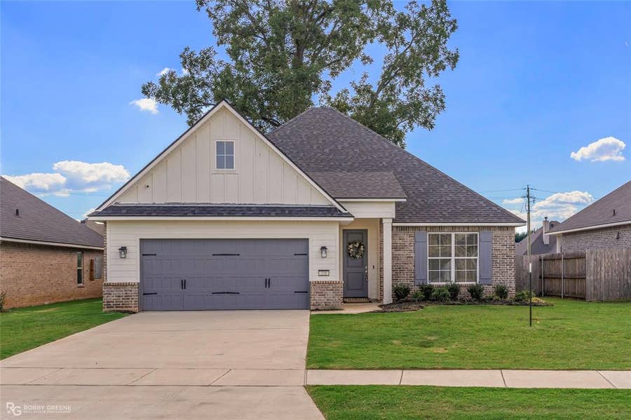 Property photo for 216 Cullom Drive, Bossier City, LA