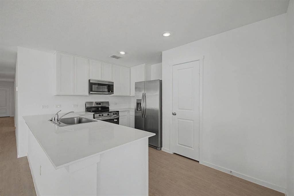 916 Prestonwood Lane, Keene, TX 76031 916 Prestonwood Lane, Keene, TX 76031