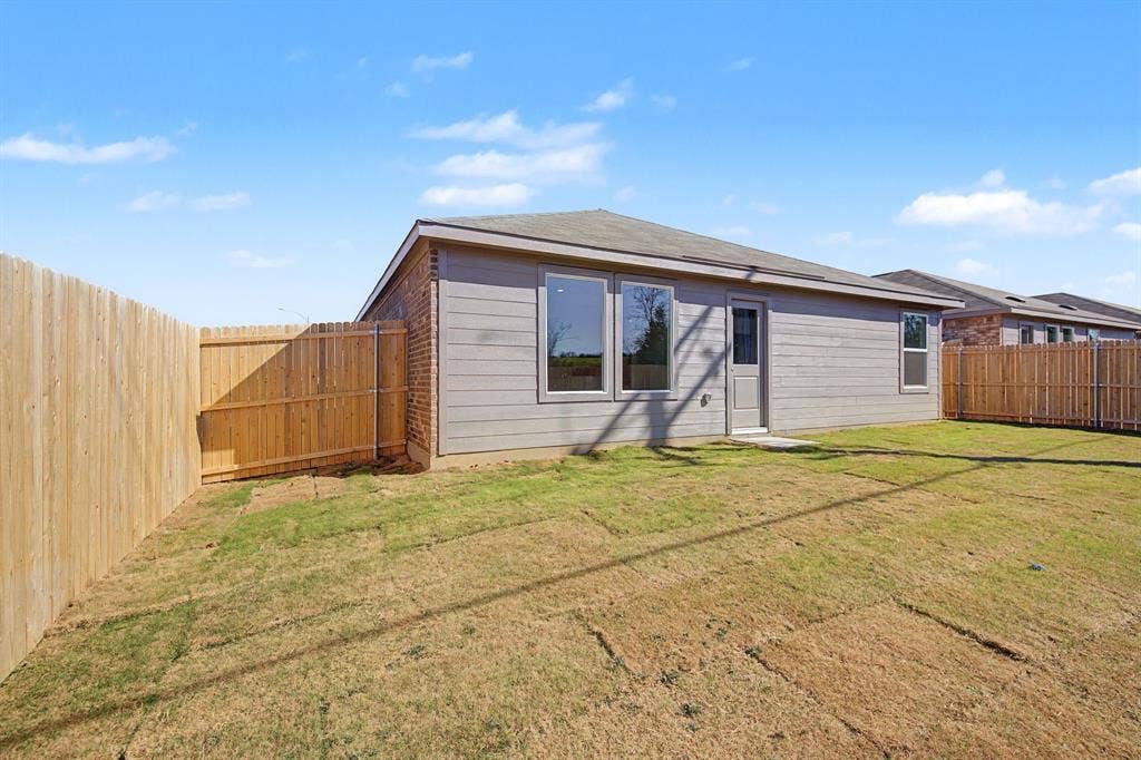 916 Prestonwood Lane, Keene, TX 76031 916 Prestonwood Lane, Keene, TX 76031