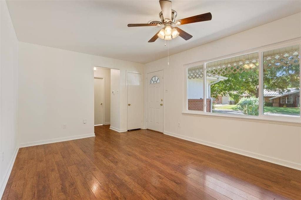 1319 Royal Oaks Drive, Waco, TX 76710 1319 Royal Oaks Drive, Waco, TX 76710