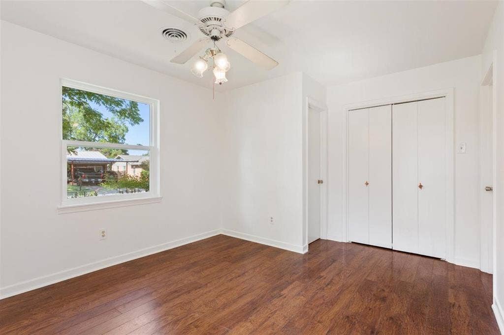 1319 Royal Oaks Drive, Waco, TX 76710 1319 Royal Oaks Drive, Waco, TX 76710