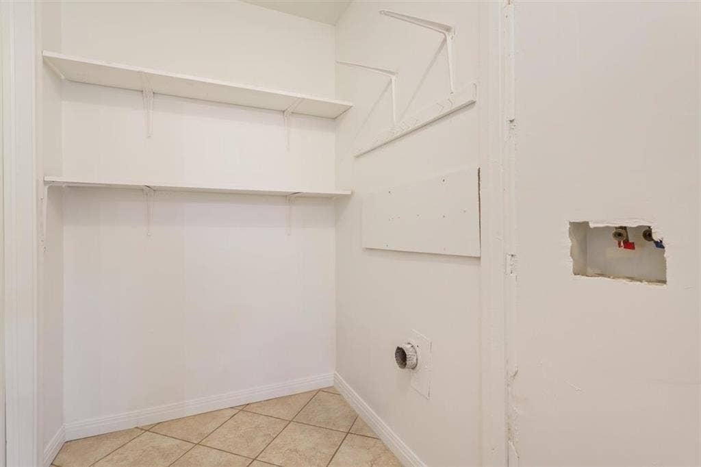 1319 Royal Oaks Drive, Waco, TX 76710 1319 Royal Oaks Drive, Waco, TX 76710